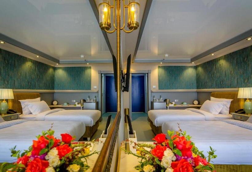 带景观的带双人床的标准间, Phoenicia Blue View