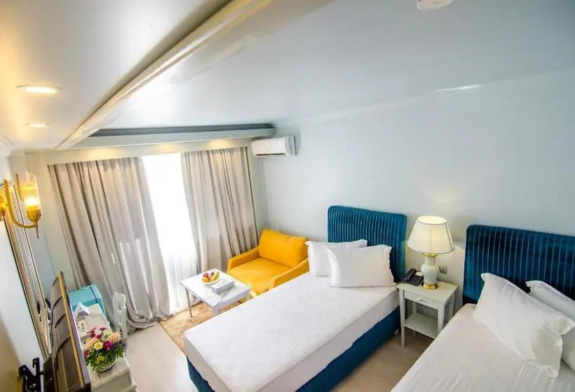 Standard Room Double Bed City View, Phoenicia Blue View