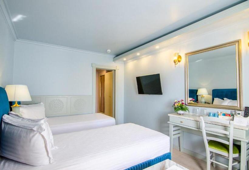 带城市景观及双人床的标准房间, Phoenicia Blue View