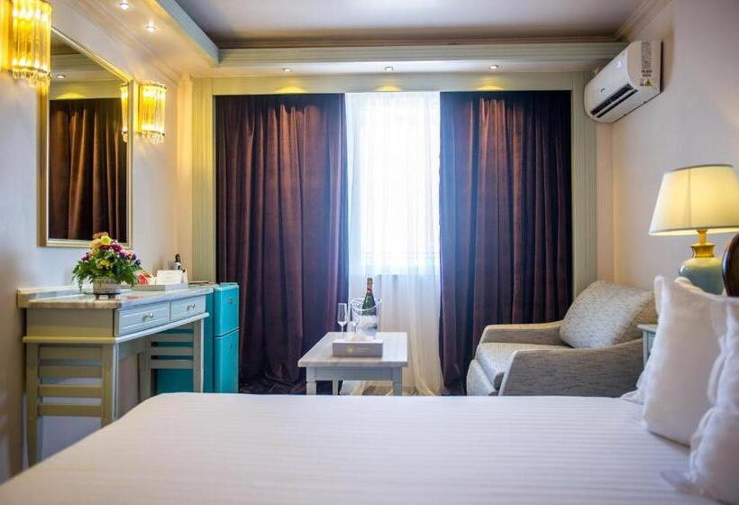 带城市景观及双人床的标准房间, Phoenicia Blue View