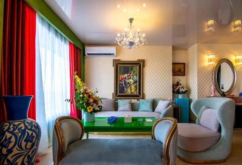 海景套房, Phoenicia Blue View