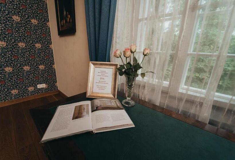 سوییت, Mooste Viinavabriku Hotell & Restoran