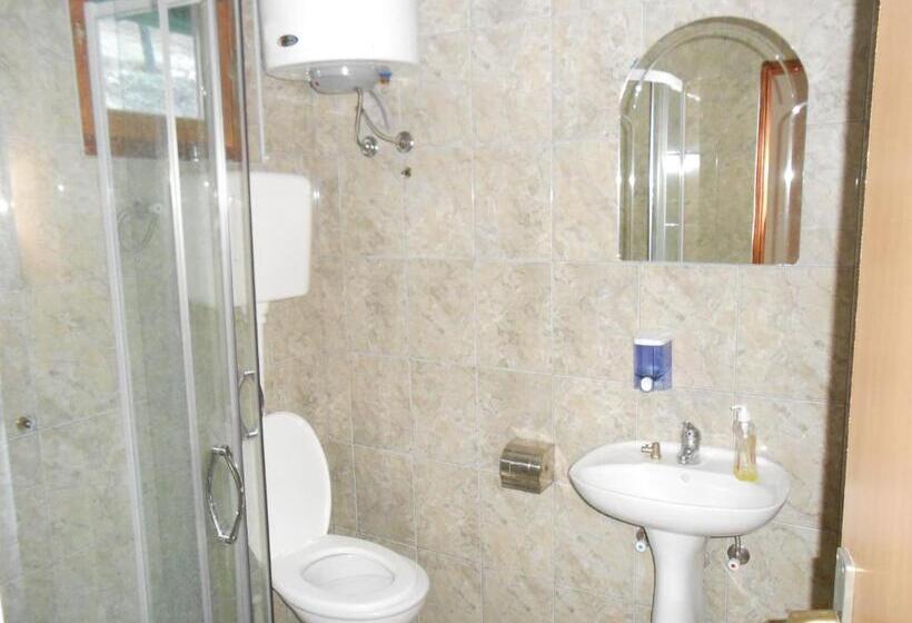 اتاق استاندارد چهار تخته, Rafting Camp Green Tara