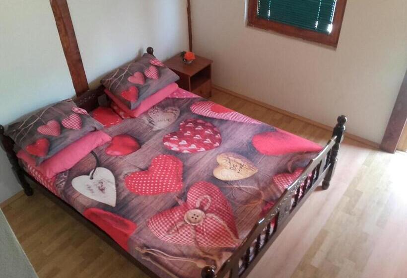 اتاق لوکس, Rafting Camp Green Tara