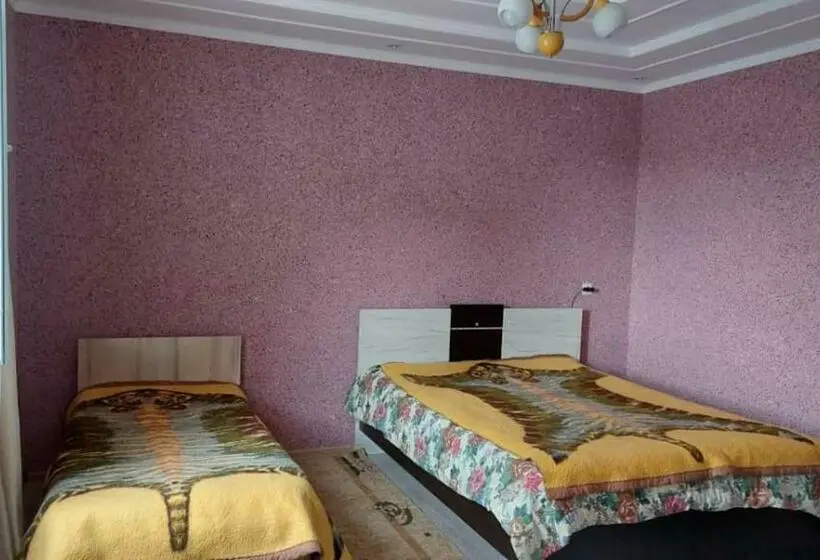 اتاق استاندارد سه نفره, Svetlana Guest House