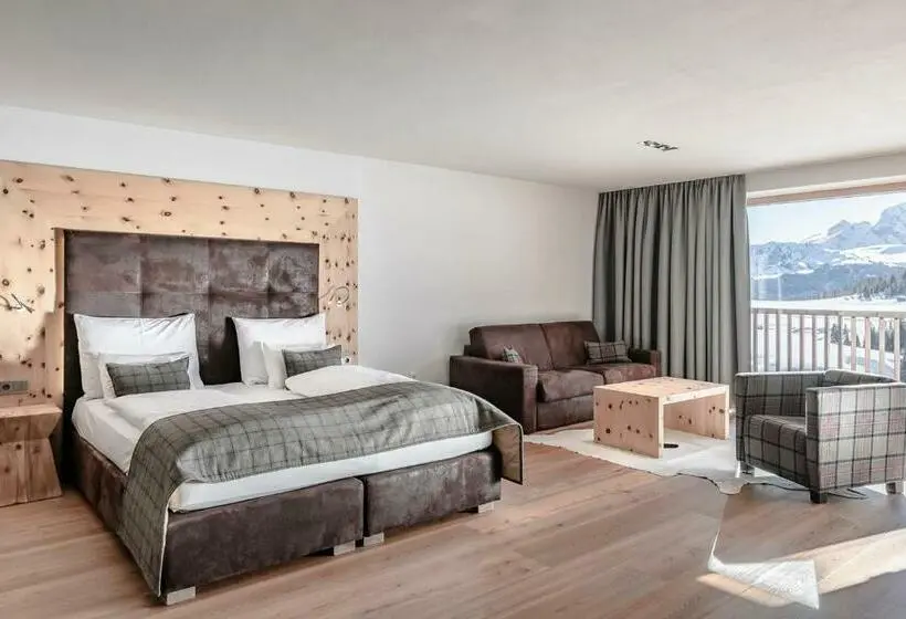 سوئیت با بالکن, Sporthotel Sonne