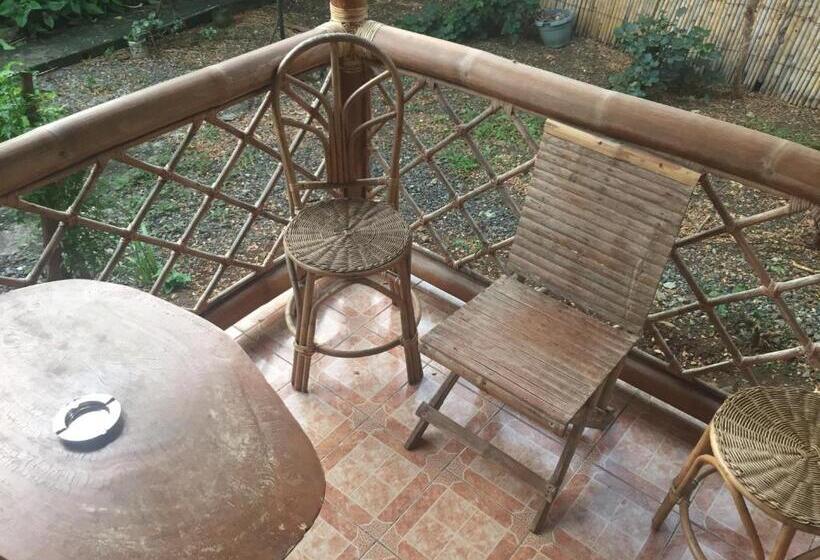 اتاق لوکس سه تخته, Pagdayon Traveler S Inn