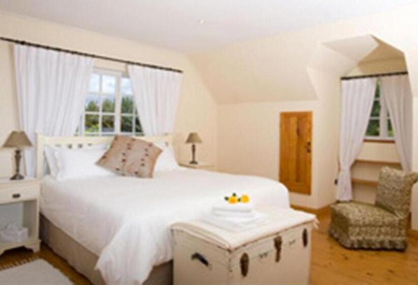 اتاق استاندارد با چشم‌انداز کوهستان, 3 On Roux