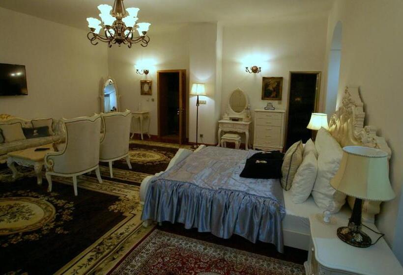 סוויטה, Theresia Chateau   Bernolákovo