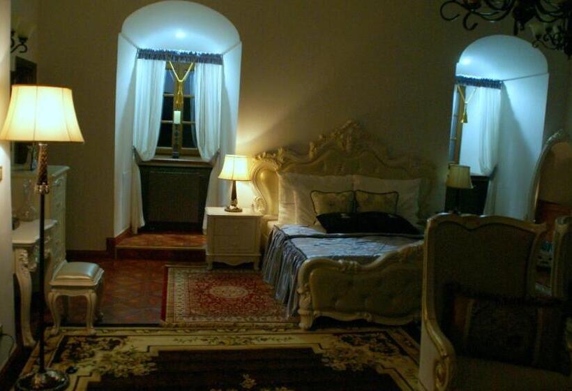 סוויטה, Theresia Chateau   Bernolákovo