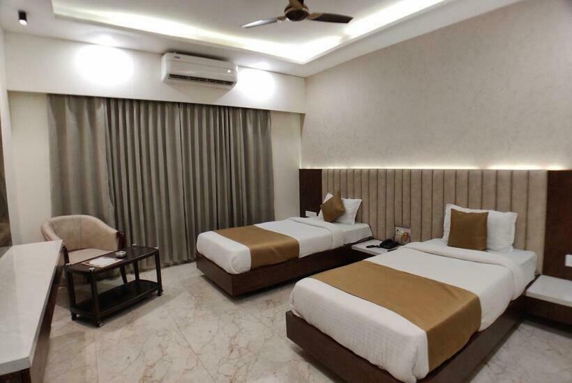 Camera Superiore, Yuvraj Palace