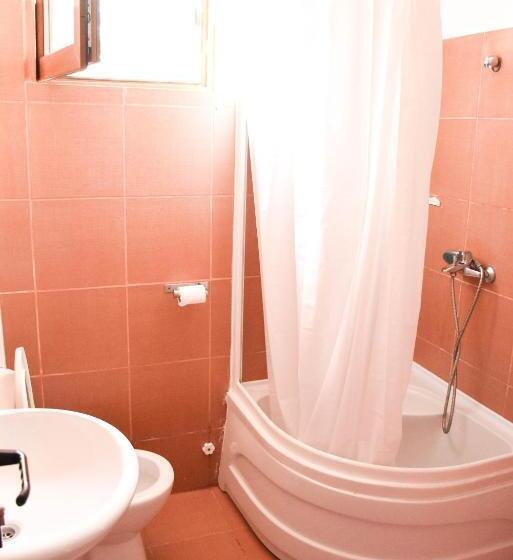 스탠다드 트리플 발코니 룸, Almaville Mamaia