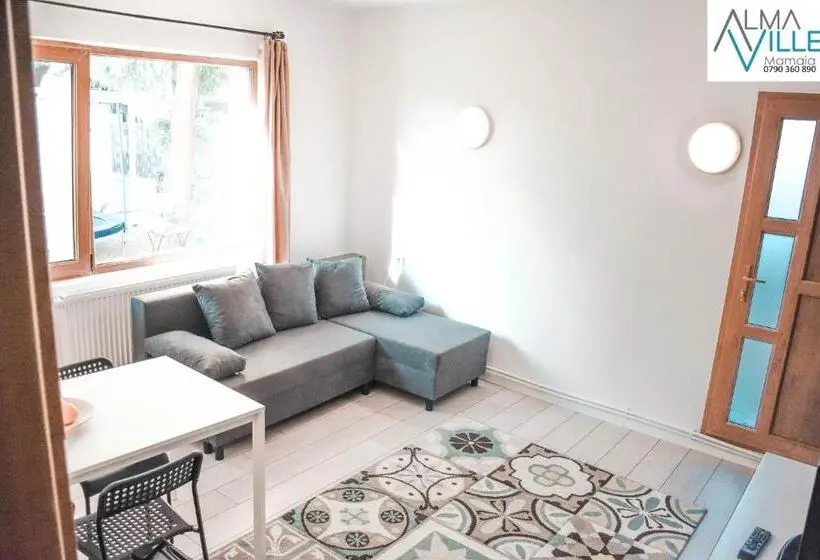 庭の見えるジュニアスイート, Almaville Mamaia