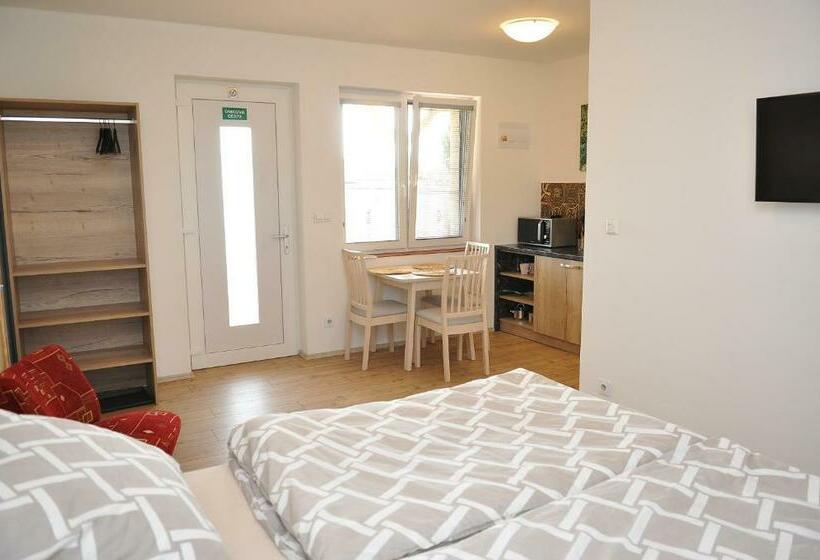 가든 전망 스위트, Apartmány Přítluky