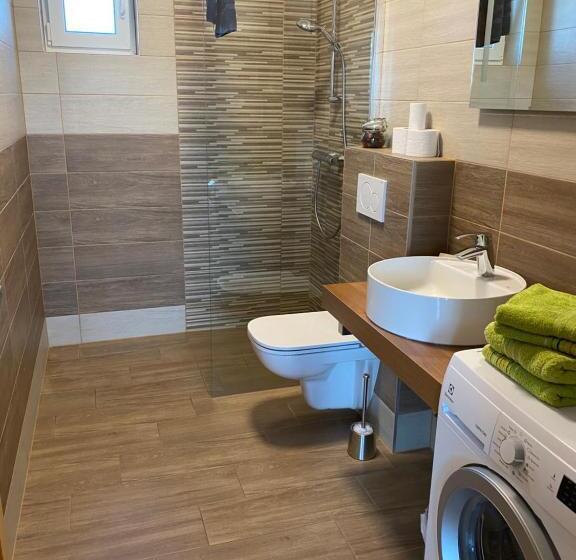 带1个卧室的带阳台的公寓, Apartmány Přítluky