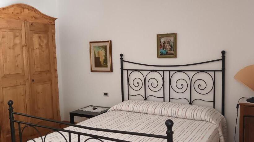 غرفة عائلية, Casa San Felice