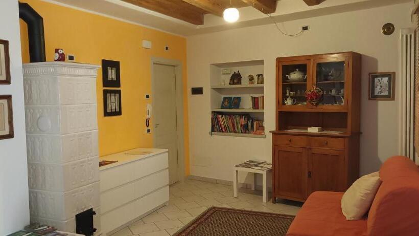 شقة غرفتين, Casa San Felice