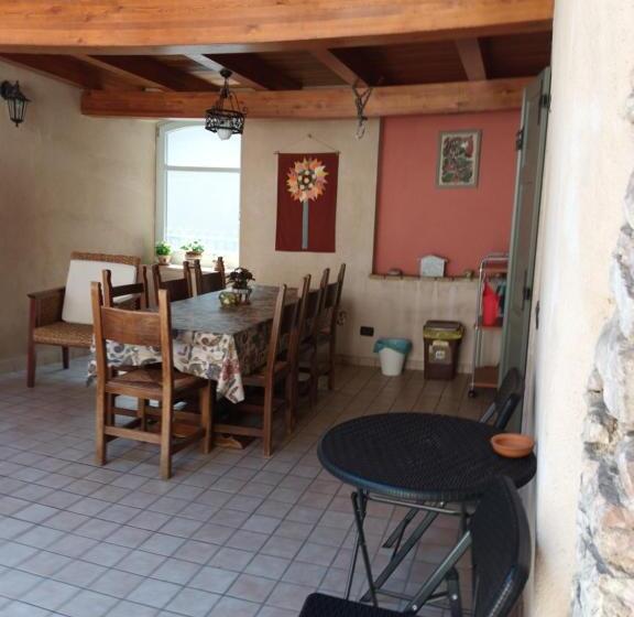 شقة غرفتين, Casa San Felice