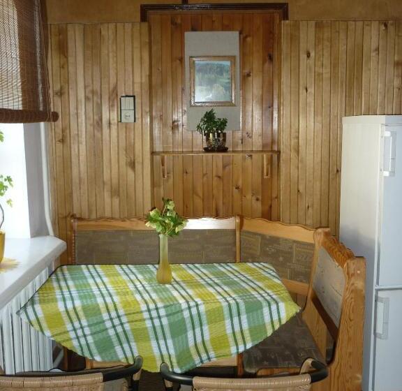 آپارتمان 2 خوابه, Marigolds