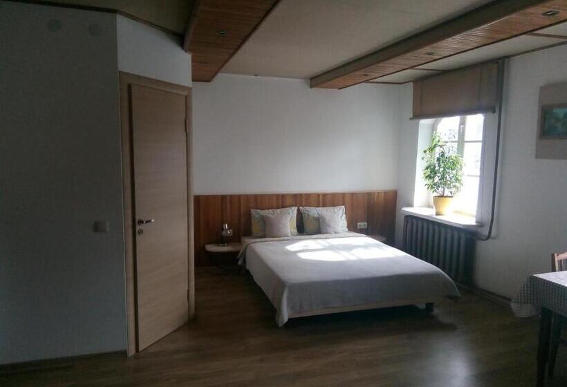 اتاق استاندارد, Marigolds