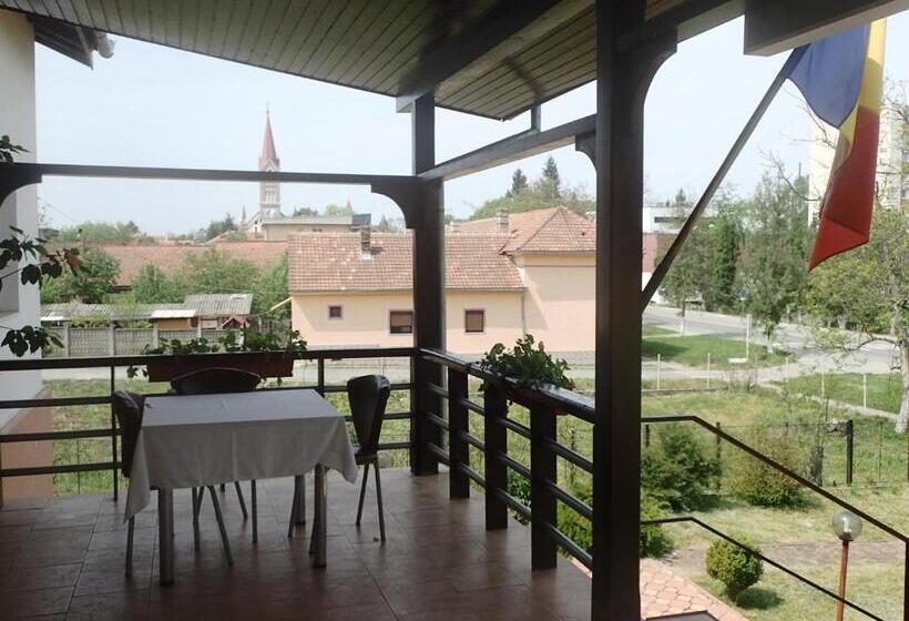 اتاق استاندارد سه نفره, Vila Zuela