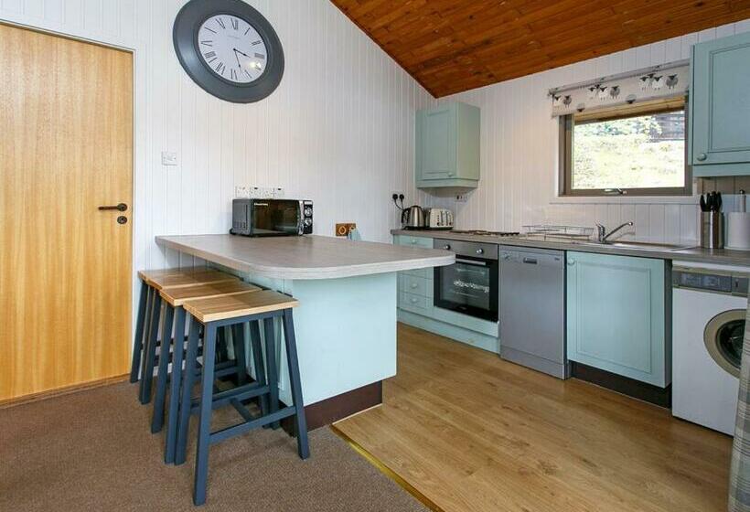 Апартаменты 2 Спальни, Lochearnhead Loch Side