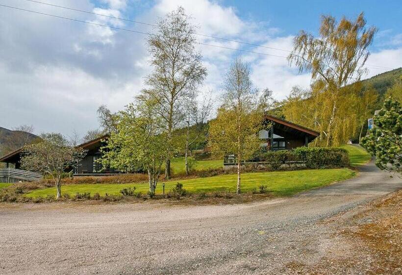 منزل 3 غرف نوم, Lochearnhead Loch Side