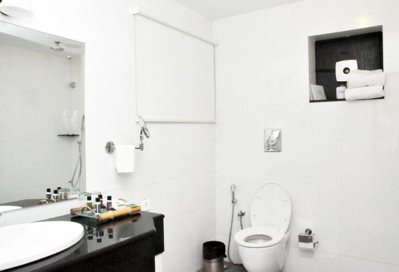 스위트, The Tall Trees