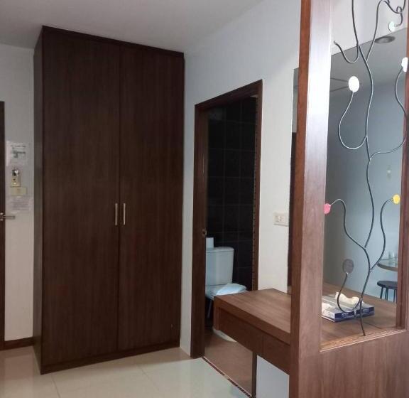 豪华房间, Benjamas Place