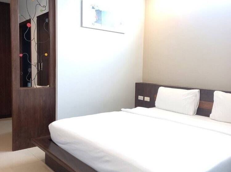 豪华房间, Benjamas Place