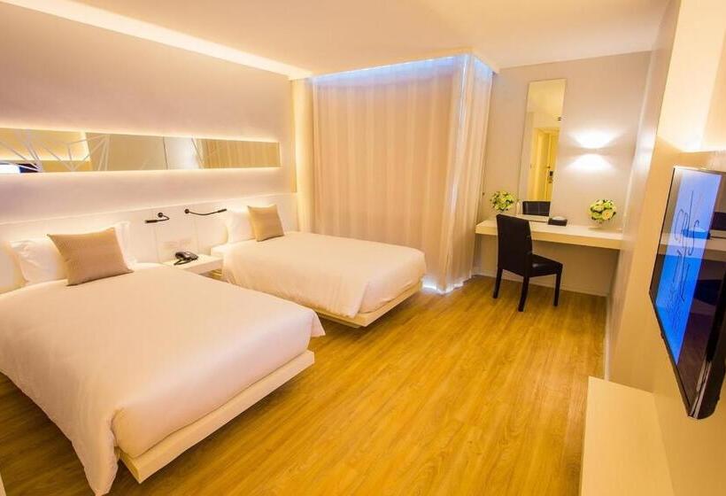 デラックスルーム, Crystal Hotel Hat Yai