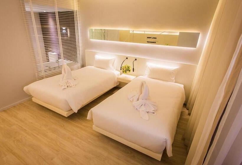 デラックススイート, Crystal Hotel Hat Yai