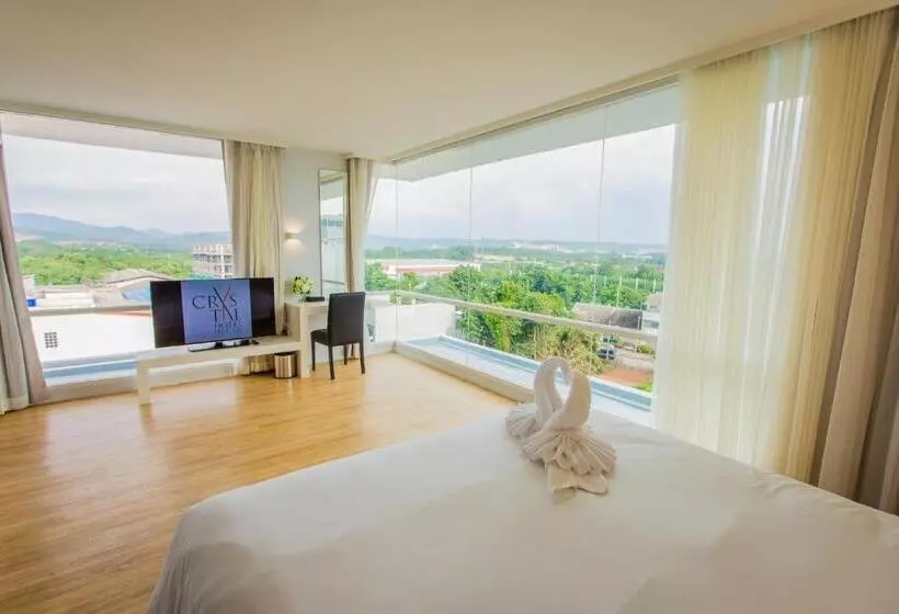スイート, Crystal Hotel Hat Yai