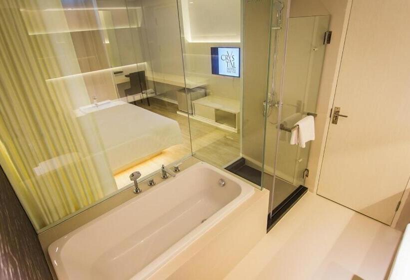 キングサイズベッドのデラックススイート, Crystal Hotel Hat Yai