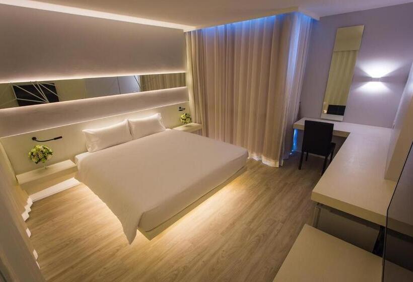 Люкс Deluxe Кровать Кинг, Crystal Hotel Hat Yai