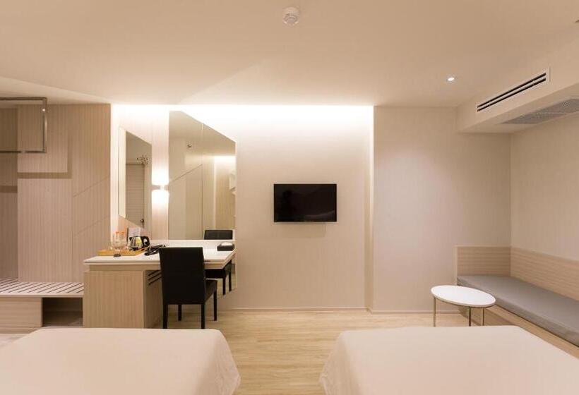 スタンダードルーム, Crystal Hotel Hat Yai