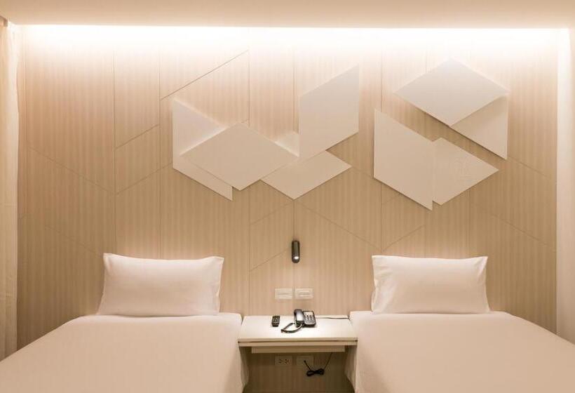 スタンダードルーム, Crystal Hotel Hat Yai