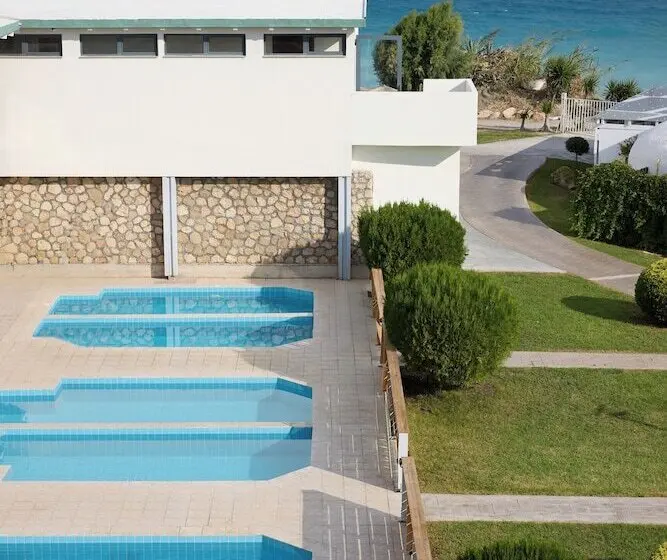 家族用バンガロー, Blue Bay Beach Resort