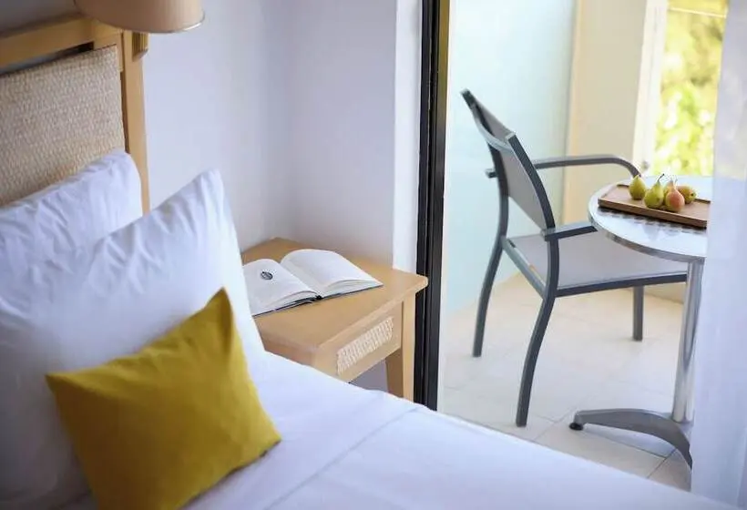 スタンダードバンガロー, Blue Bay Beach Resort
