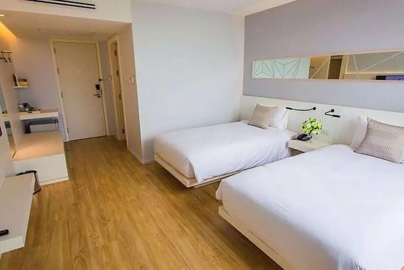 デラックスルーム, Crystal Hotel Hat Yai