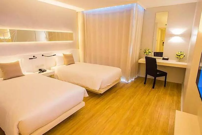 デラックスルーム, Crystal Hotel Hat Yai