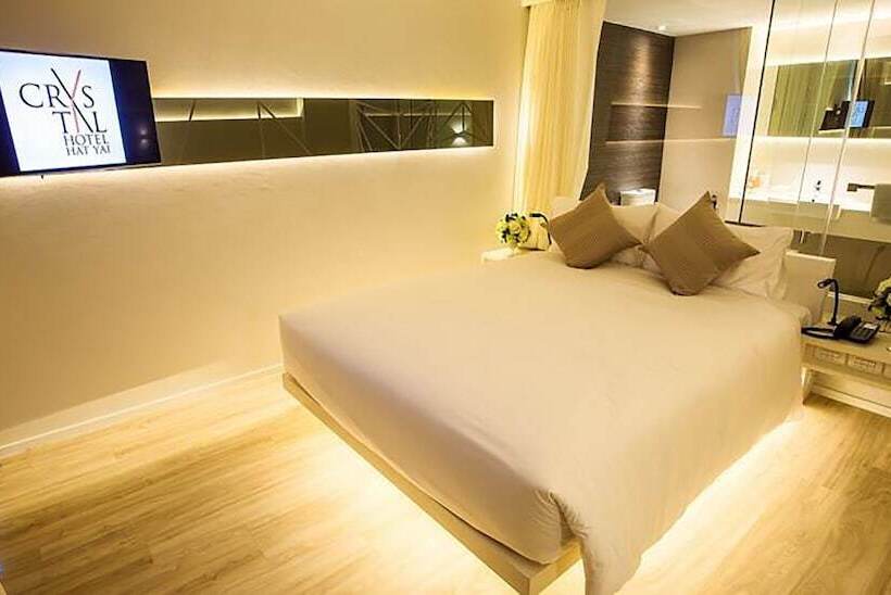 マウンテンビュースイート, Crystal Hotel Hat Yai