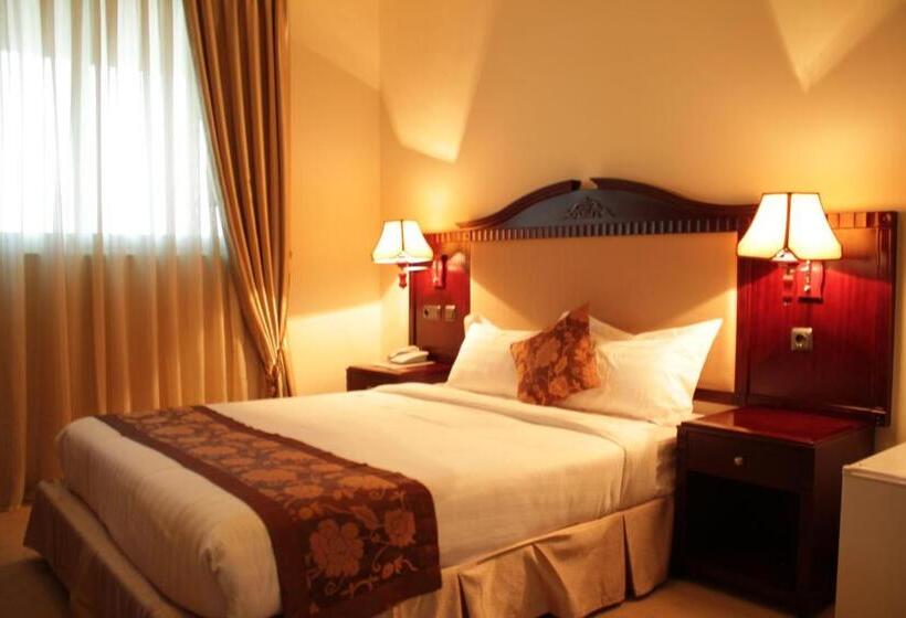 اتاق استاندارد یک نفره, Debredamo