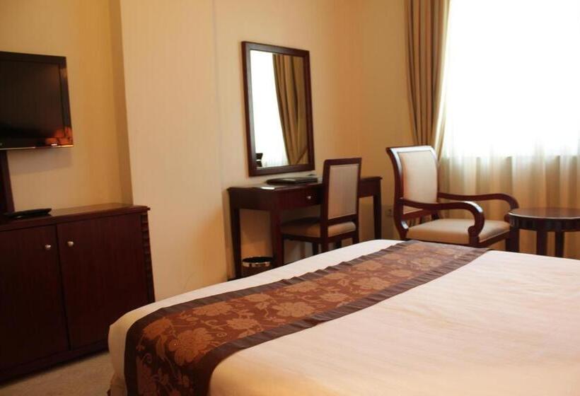 اتاق استاندارد یک نفره, Debredamo