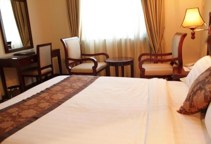 اتاق استاندارد یک نفره, Debredamo