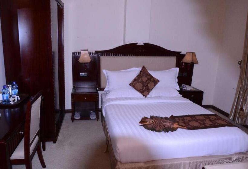 اتاق استاندارد یک نفره, Debredamo