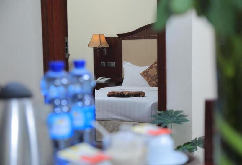 استودیوی لوکس, Debredamo