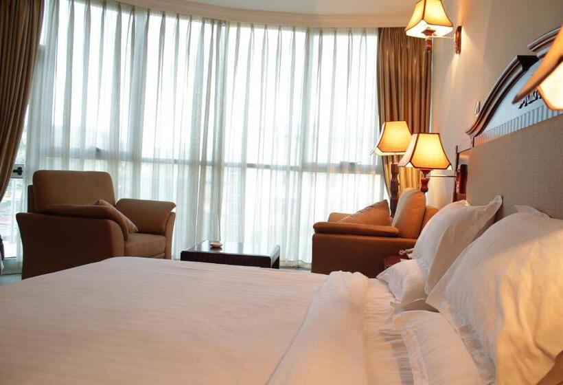 استودیوی لوکس, Debredamo