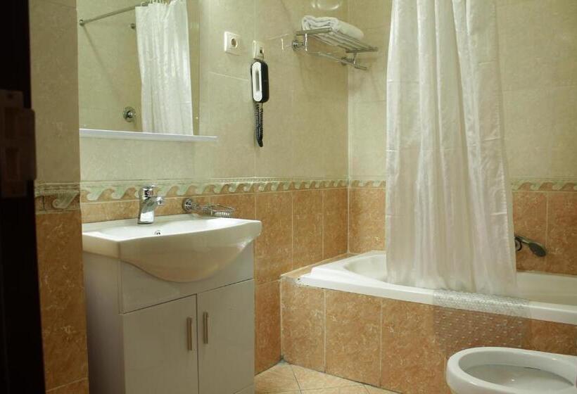 آپارتمان 1 خوابه, Debredamo