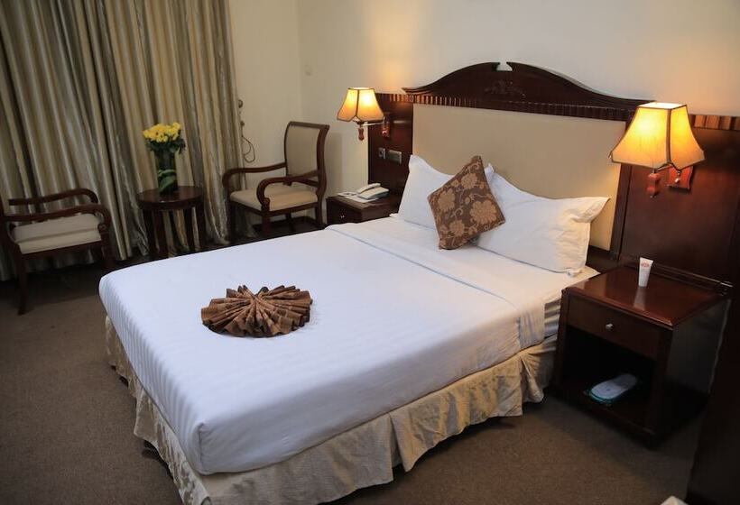 اتاق استاندارد, Debredamo